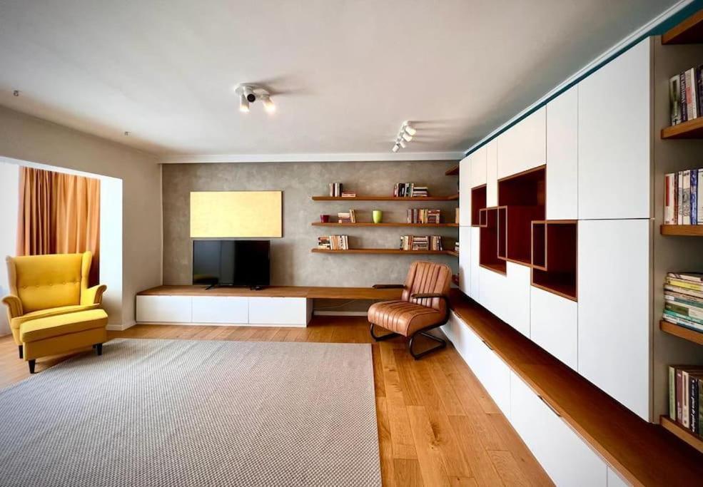 Bright And Modern Home Timişoara Buitenkant foto